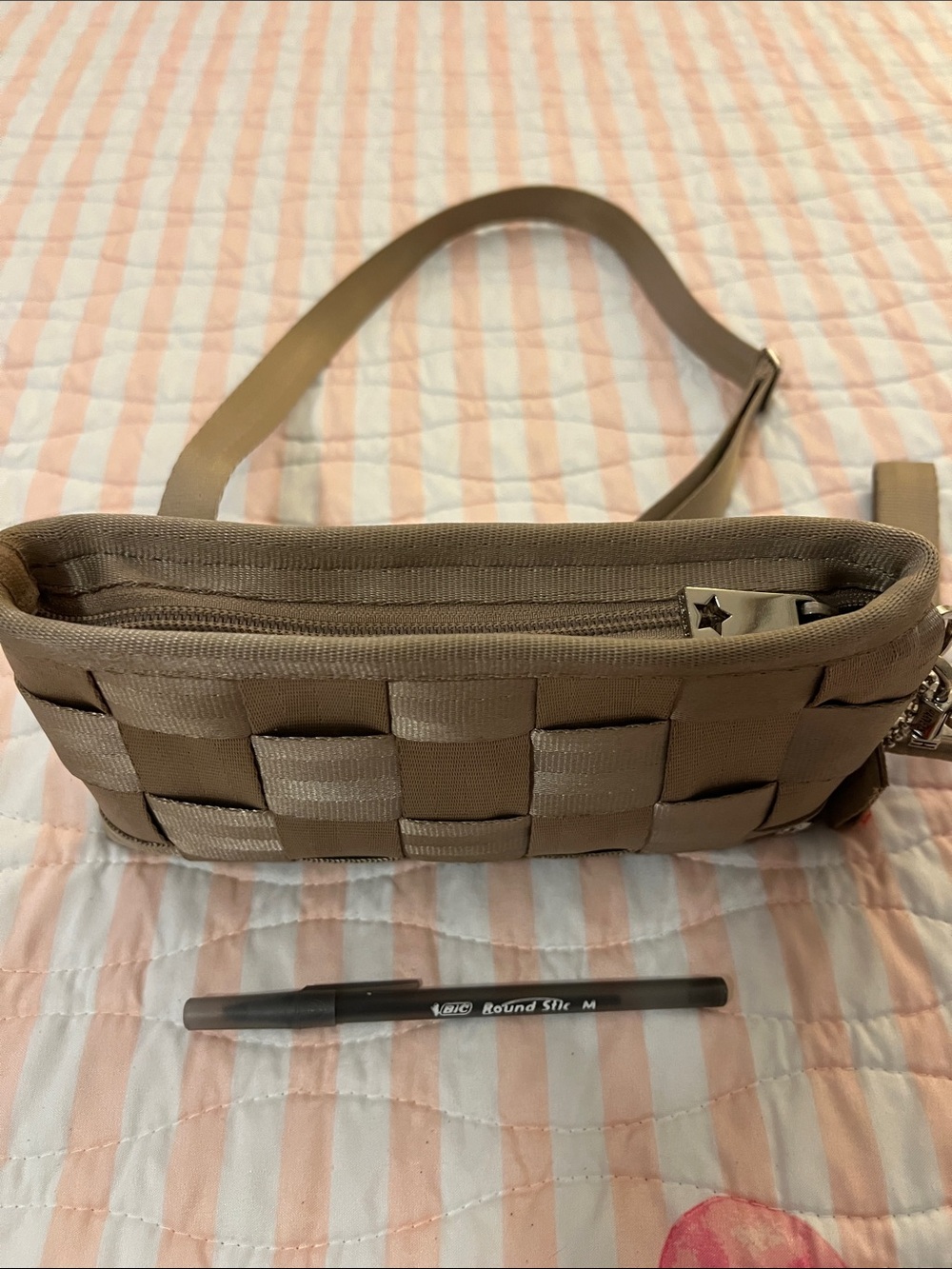 RARE Harveys x Mercedes-Benz Woven Seatbelt wristlet or crossbody 2 way Bag - Picture 11 of 11